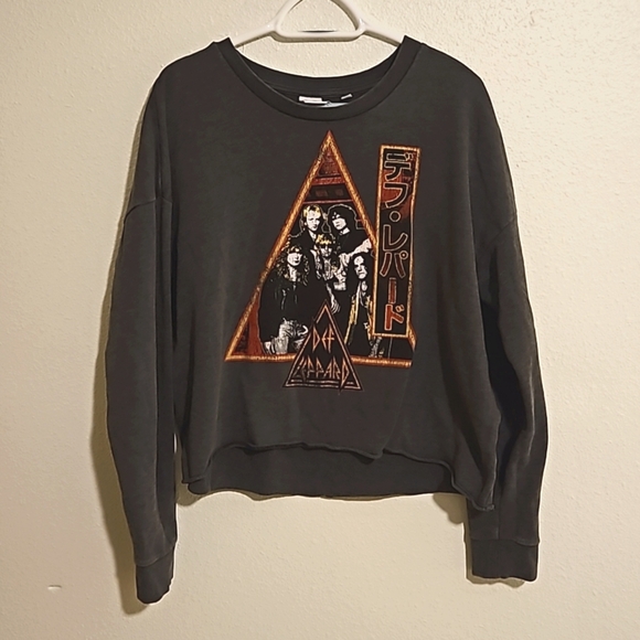 Junk Food Clothing Tops - By Junkfood grunge Def Leppard cut off crew neck sweatshirt sz.XL